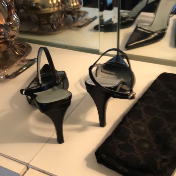 BEAUTIFUL GUCCI LEATHER SANDALS 👡 - Picture 4 of 6